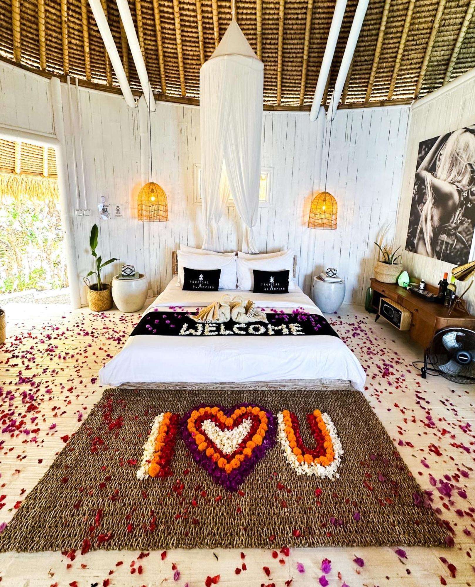 Polilit Tropical Glamping Nusa Penida Diamond Beach - Cliff Side Edge מראה חיצוני תמונה