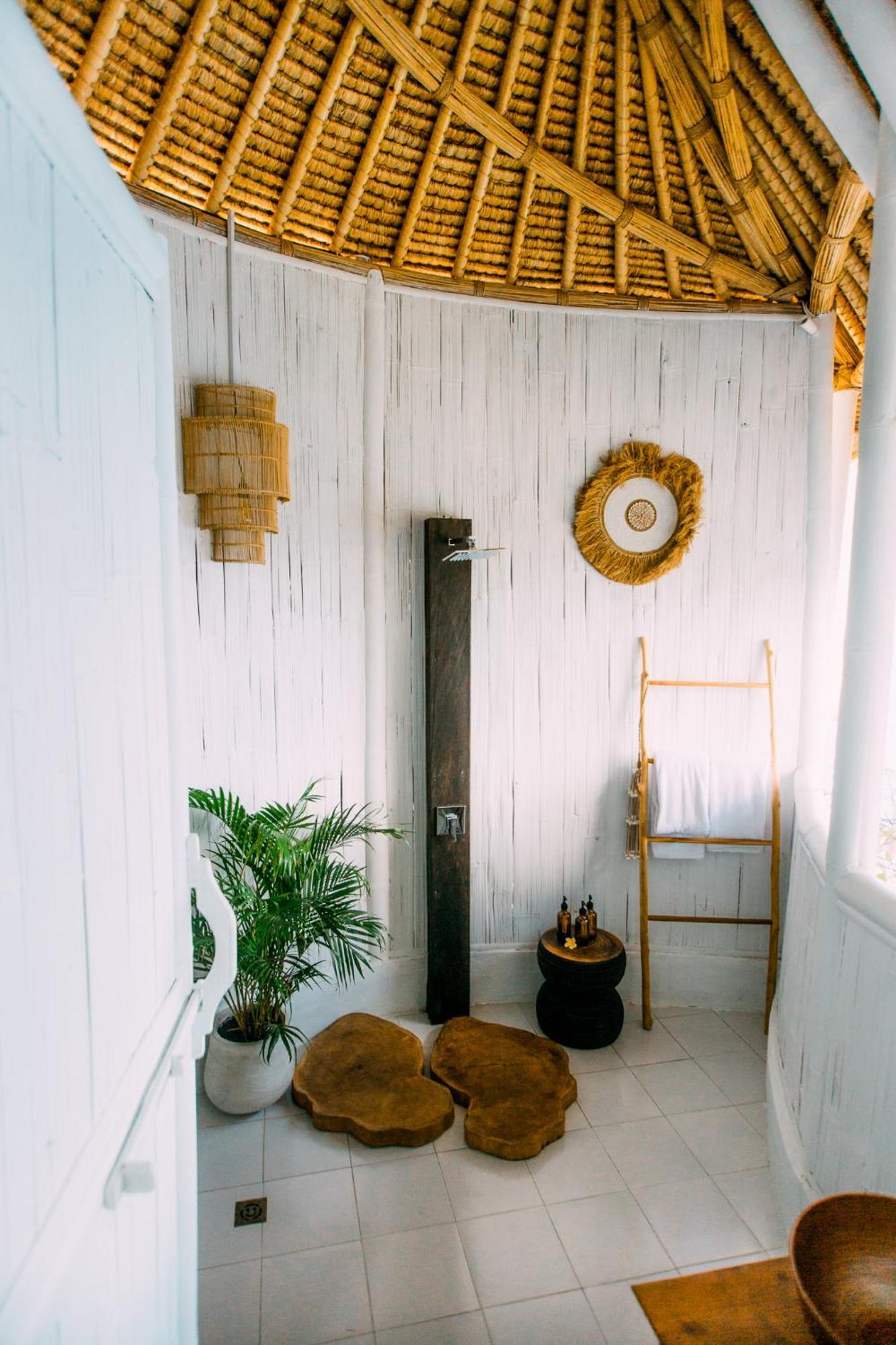 Polilit Tropical Glamping Nusa Penida Diamond Beach - Cliff Side Edge מראה חיצוני תמונה